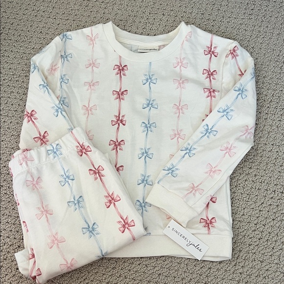 Sincerly Jules Other - Sincerly Jules Kids Lounge Set - White with Pink and Blue Bows